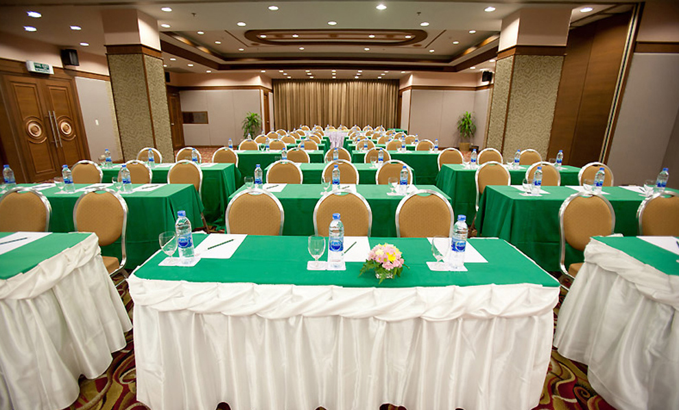 CONFERENCE & MEETING meet4