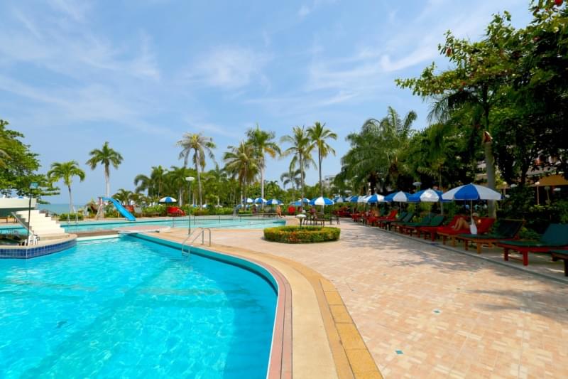 Asia Pattaya Hotel : Pool Bar