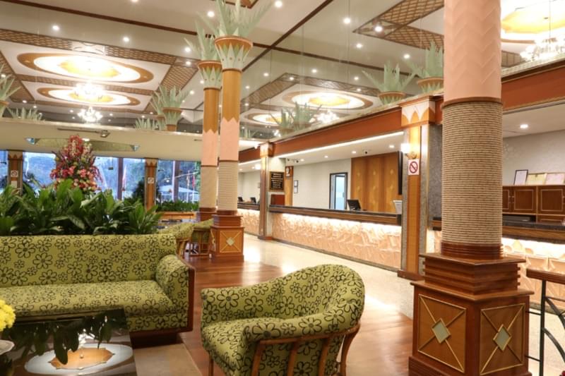 Asia Pattaya Hotel : The Den Lobby Bar