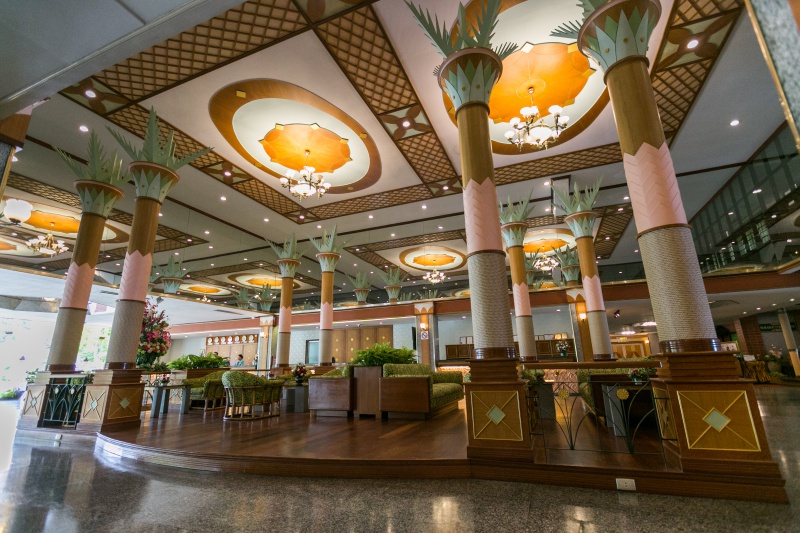 Asia Pattaya Hotel : The Den Lobby Bar