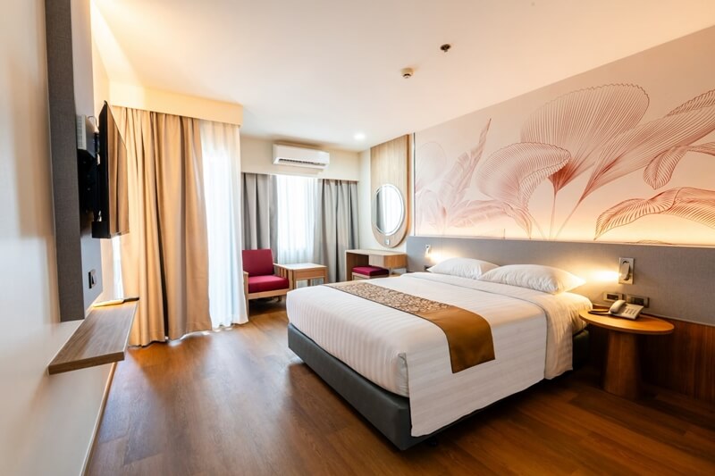 Grand Executive Room