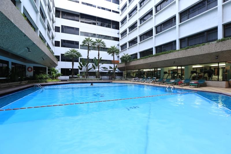Asia Hotel Bangkok : สระว่ายน้ำ