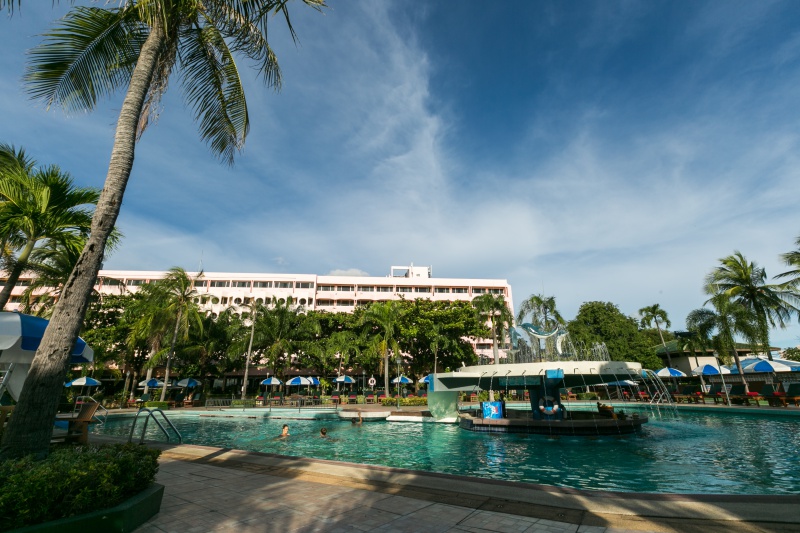 Asia Pattaya Hotel : Swimming Pool