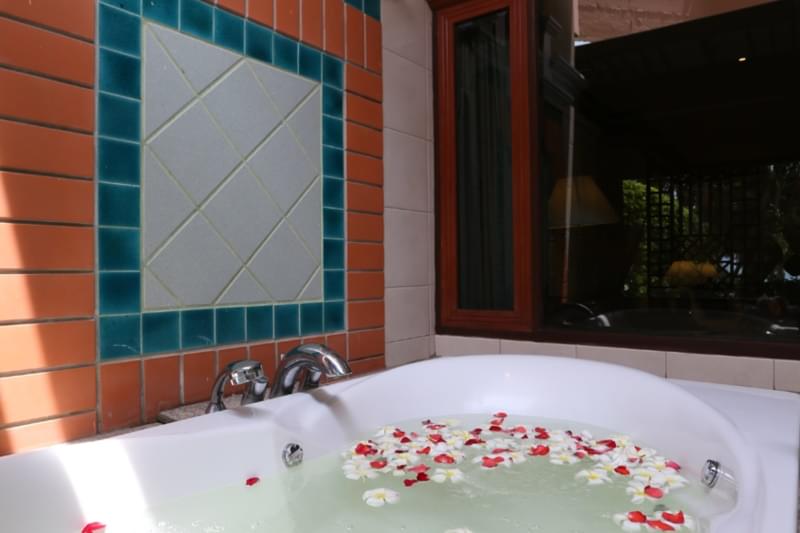 Asia Pattaya Hotel : Jacuzzi Room