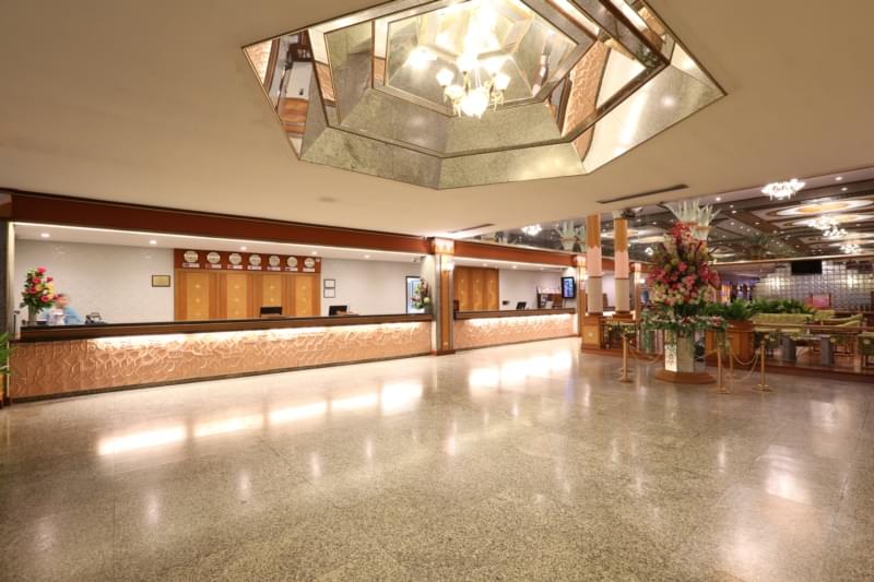Asia Pattaya Hotel : The Den Lobby Bar