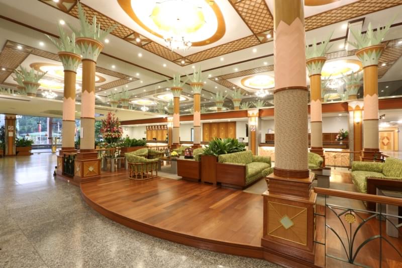 Asia Pattaya Hotel : The Den Lobby Bar