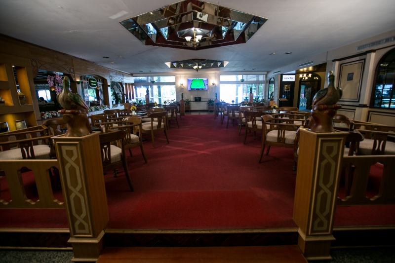 Asia Pattaya Hotel : The Den Lobby Bar